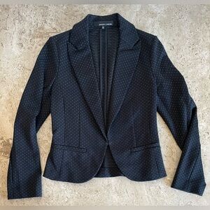 AMANDA & CHELSEA Stretch Fitted Dotted Blazer